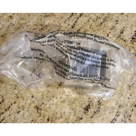 Scudder Duo Vest Paperweight with 1982 Capital Shares Paper Booklet - Picture 10 of 10